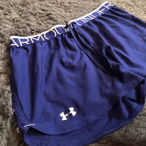 Underarmour shorts size M